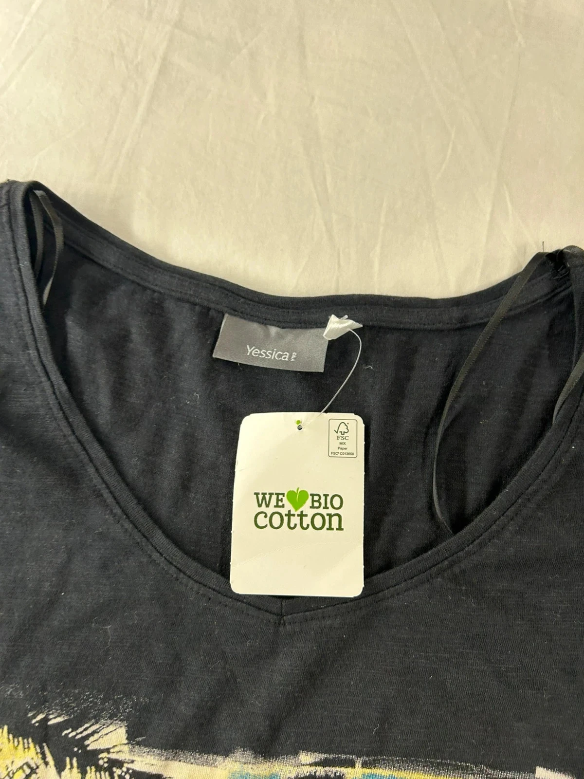 Zwart T-shirt met vintage patronen Yessica C&A – photo 7